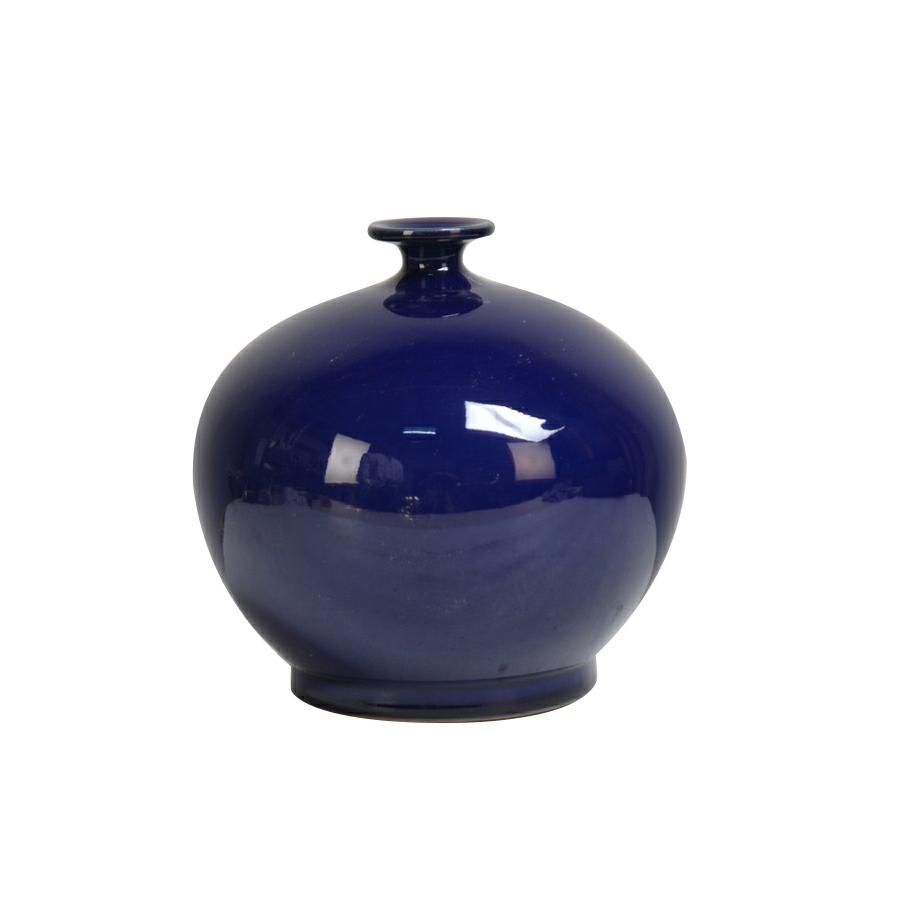 Vaso in ceramica a collo stretto blu