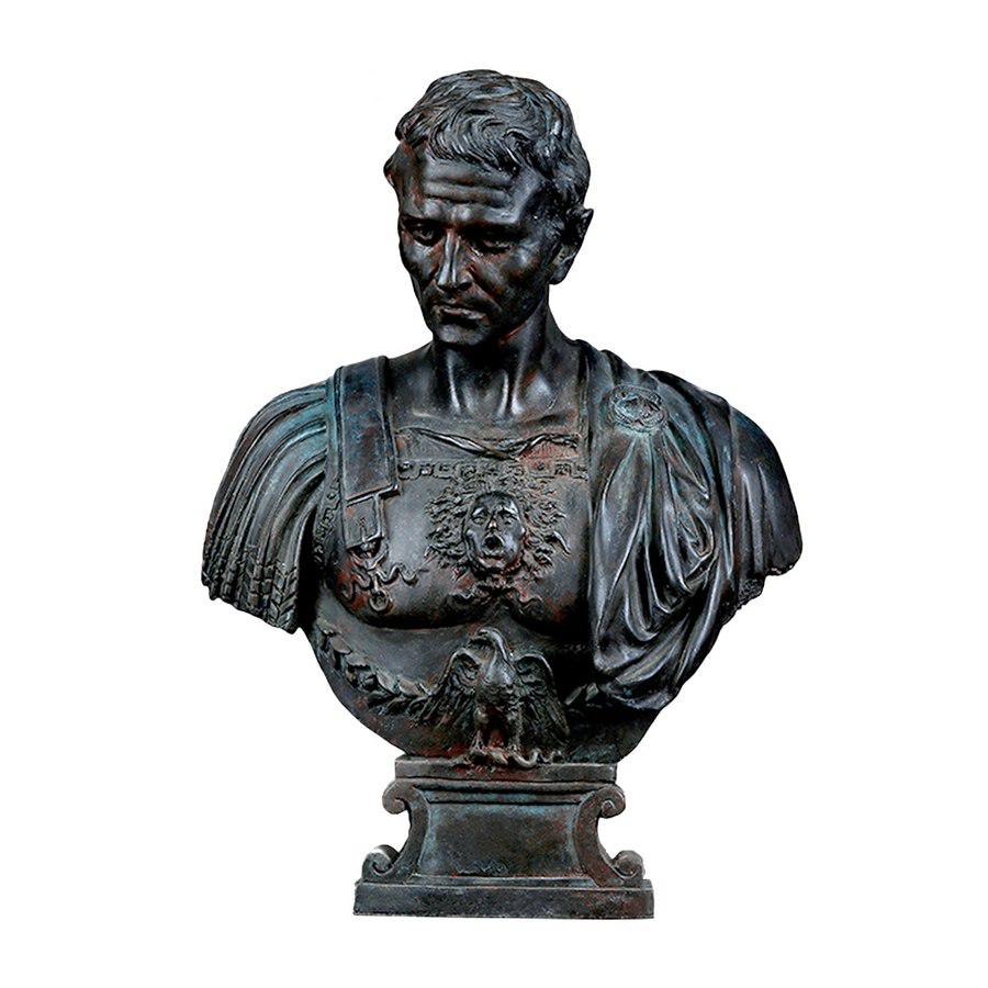 Scultura di ispirazione classica in resina nera
