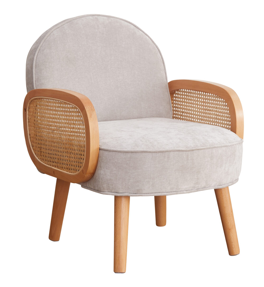 Poltroncina grigio perla imbottita con braccioli in paglia di Vienna